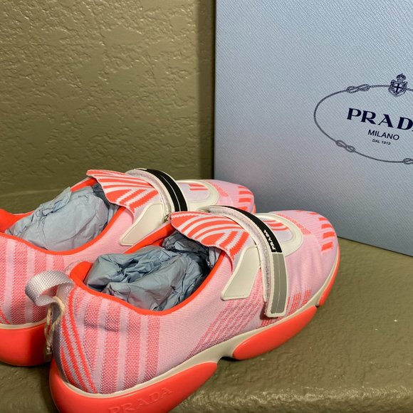 Prada Women's Trainers NIB (coral) size 38 - Picture 4 of 8